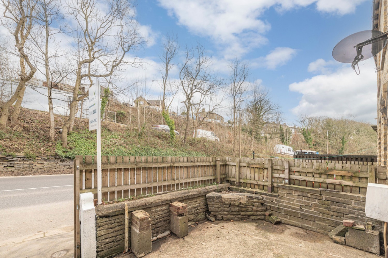 2 bedroom House for Sale Dodds Royd, Berry Brow