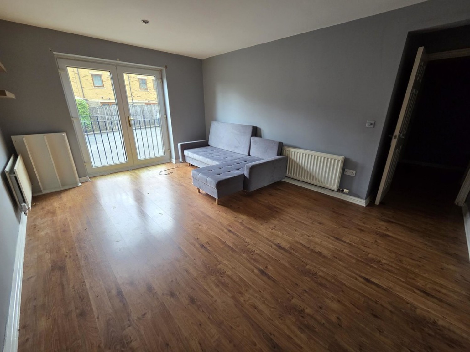 2 bedroom Flat for Letting Greenlea COurt, Dalton