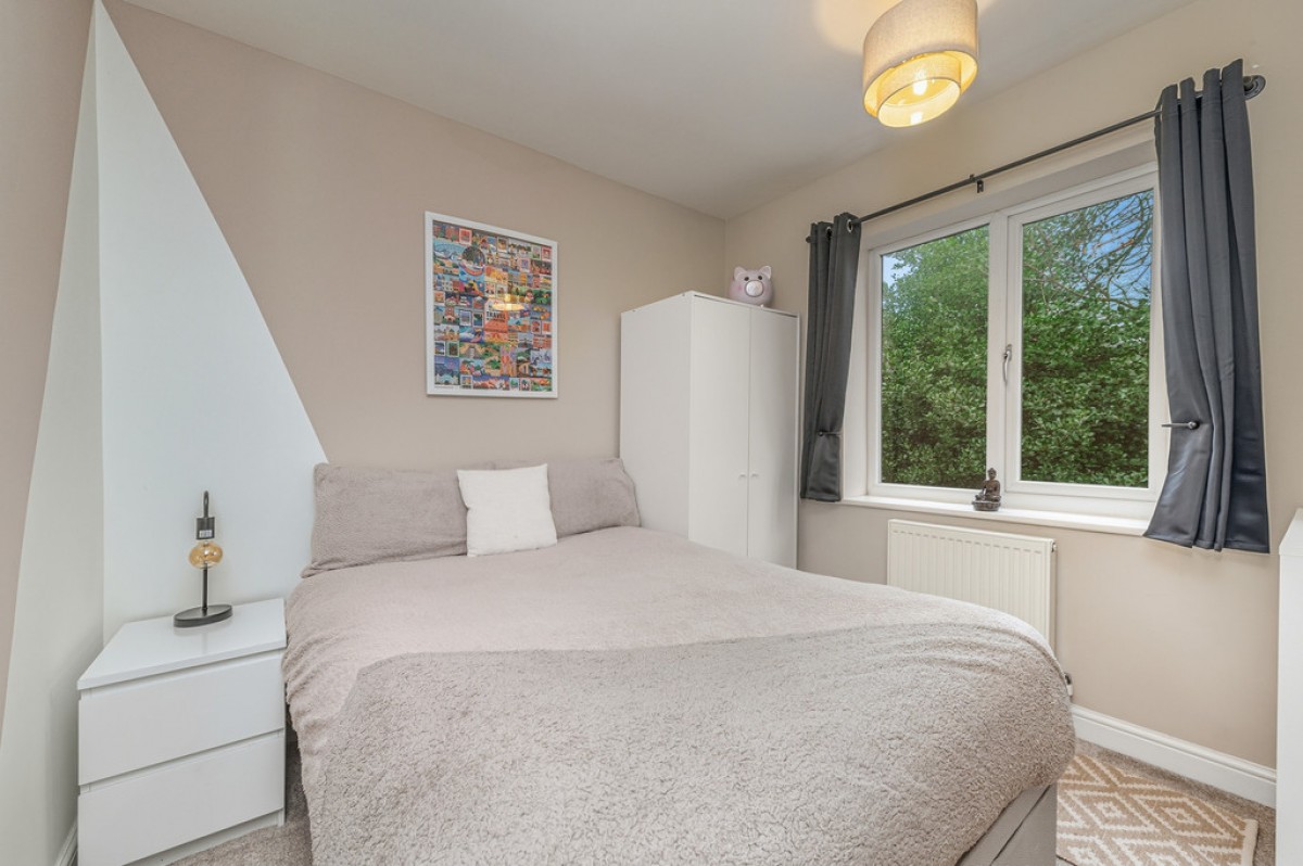 Birks Road, Longwood