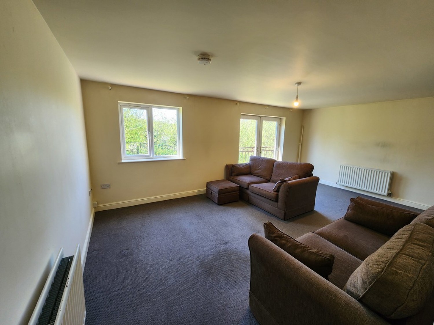 2 bedroom Flat for Letting Georgia View, Ainley Top