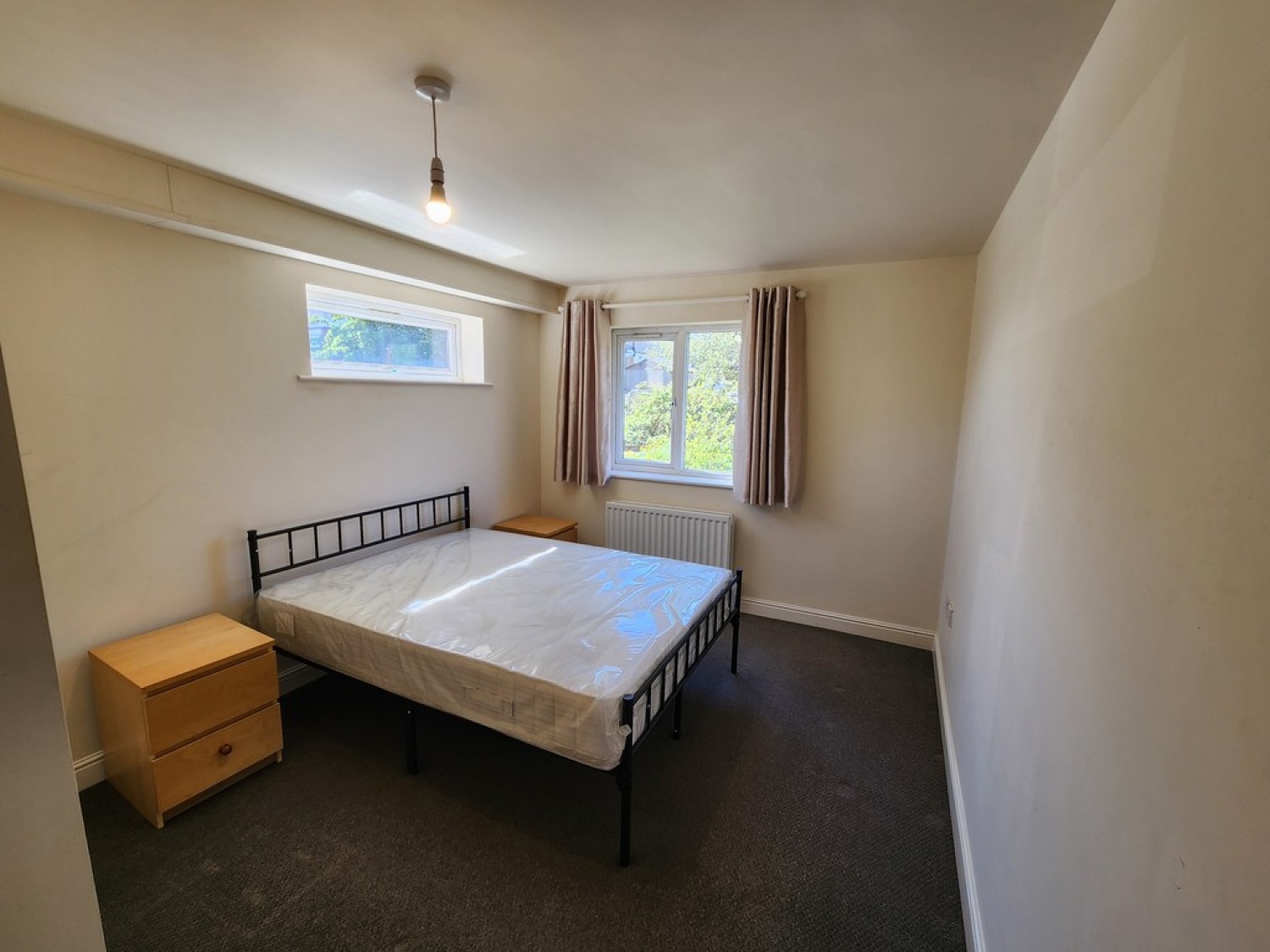 2 bedroom Flat for Letting Georgia View, Ainley Top