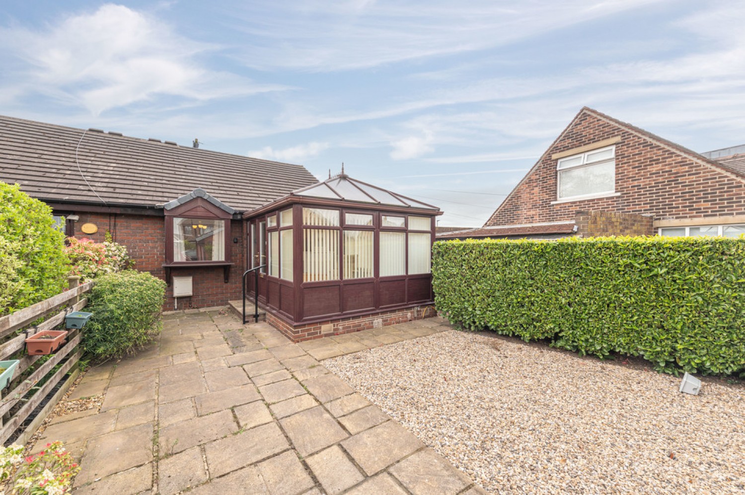 2 bedroom Bungalow for Sale St Johns Court, Lepton