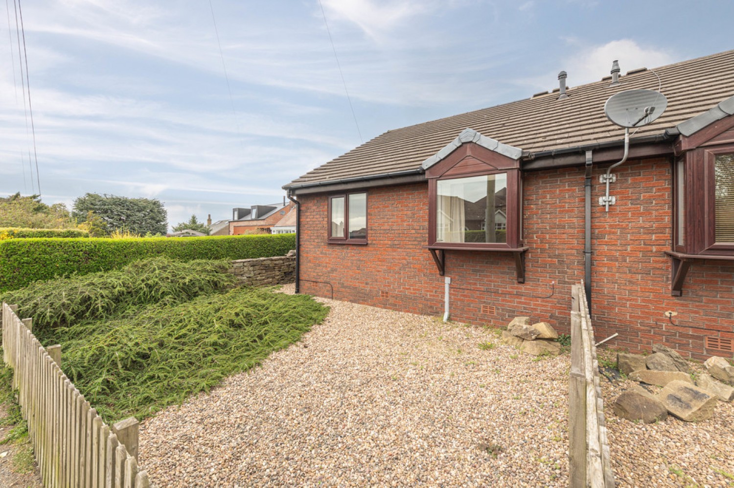2 bedroom Bungalow for Sale St Johns Court, Lepton