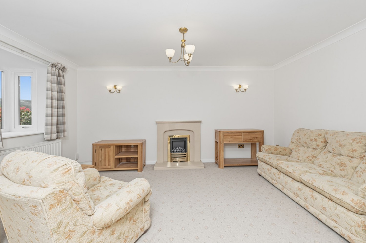 2 bedroom Bungalow for Sale St Johns Court, Lepton