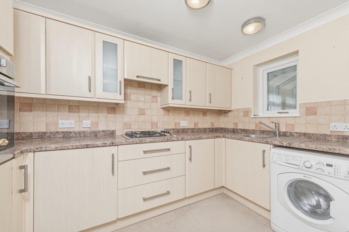 St Johns Court, Lepton