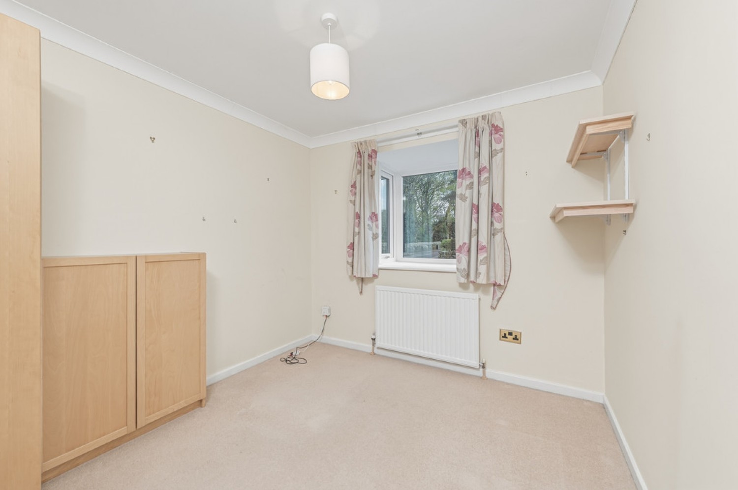 2 bedroom Bungalow for Sale St Johns Court, Lepton