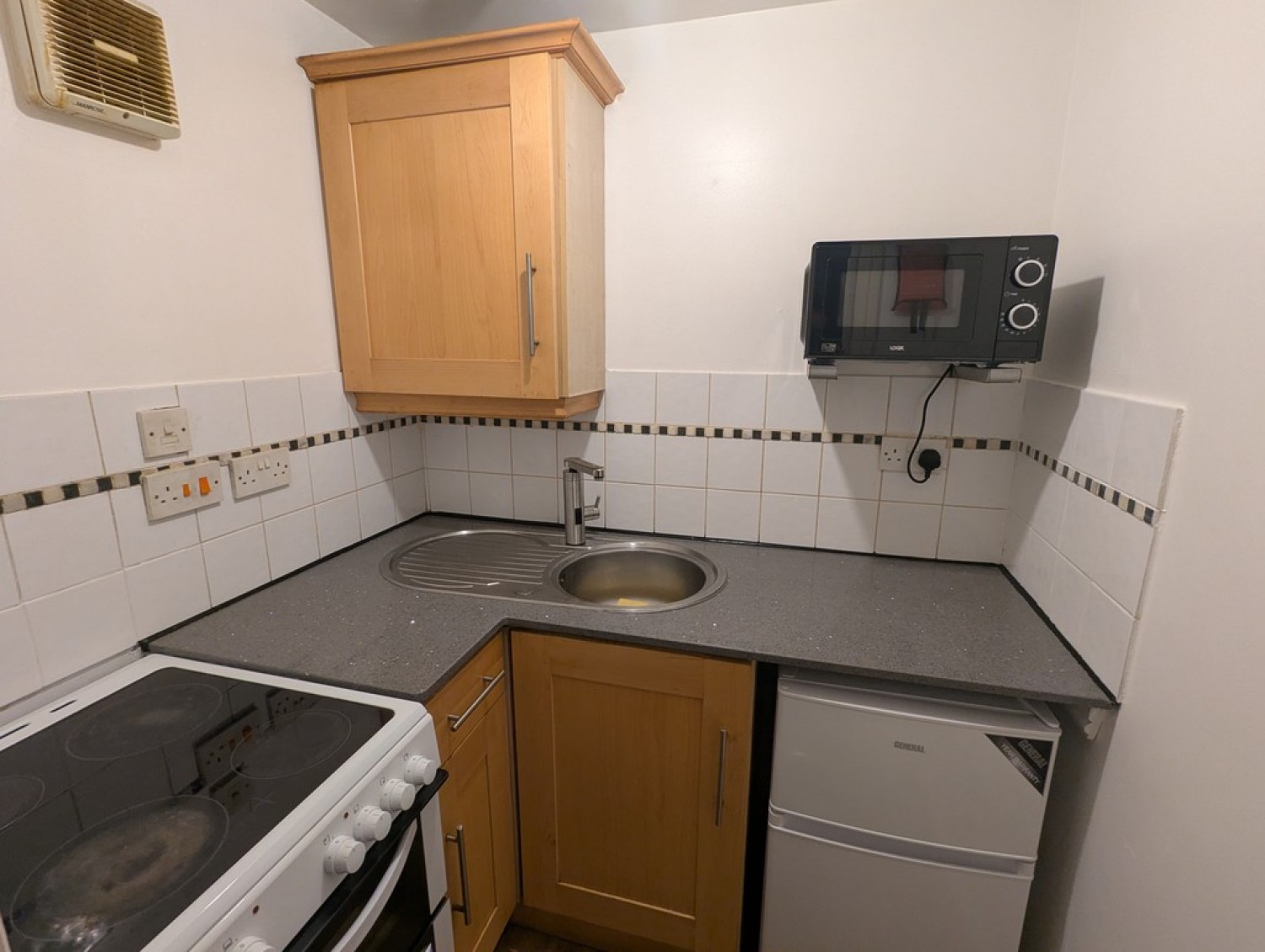 1 bedroom Flat in Bankfield Road, Huddersfield
