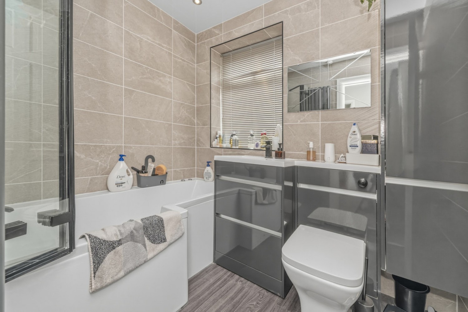 2 bedroom Bungalow for Sale Coxley View, Netherton