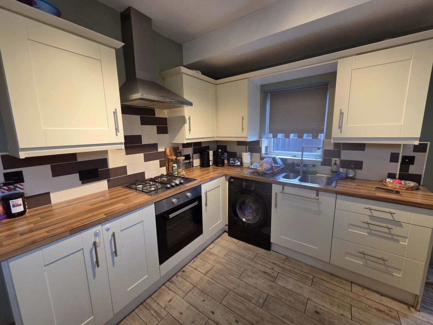 2 bedroom House for Letting Huddersfield Road, Norristhorpe