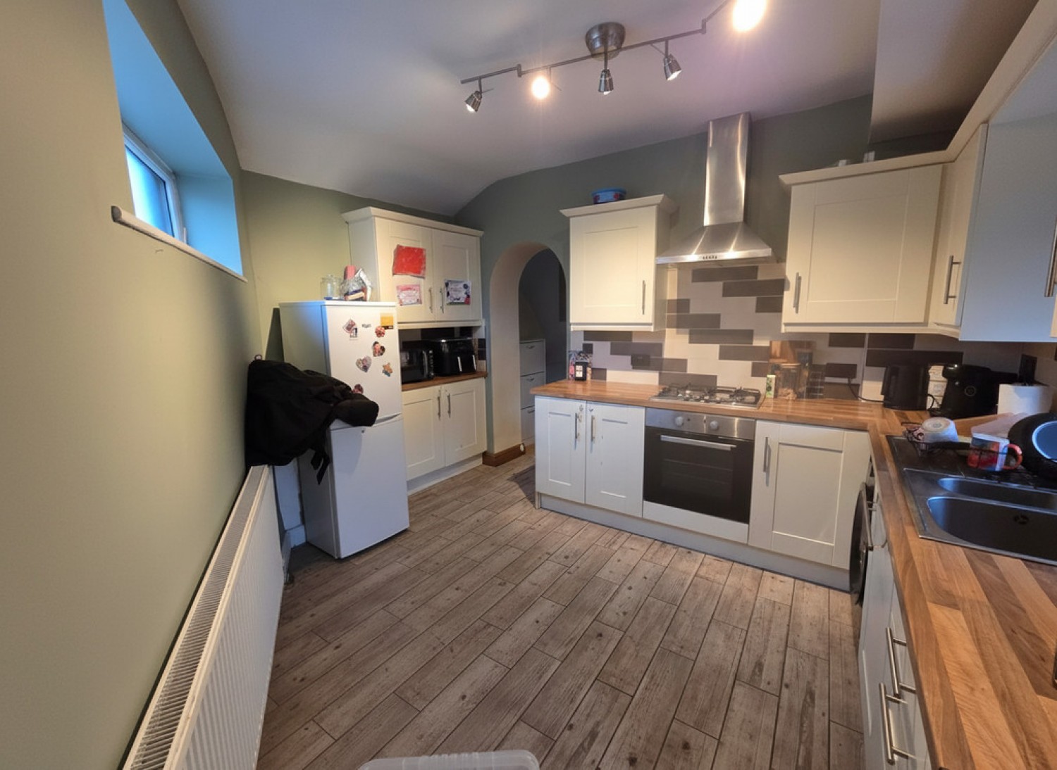 2 bedroom House for Letting Huddersfield Road, Norristhorpe