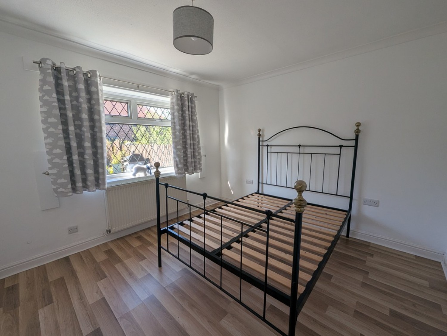 1 bedroom Bungalow for Sale Thornton Road, Brighouse