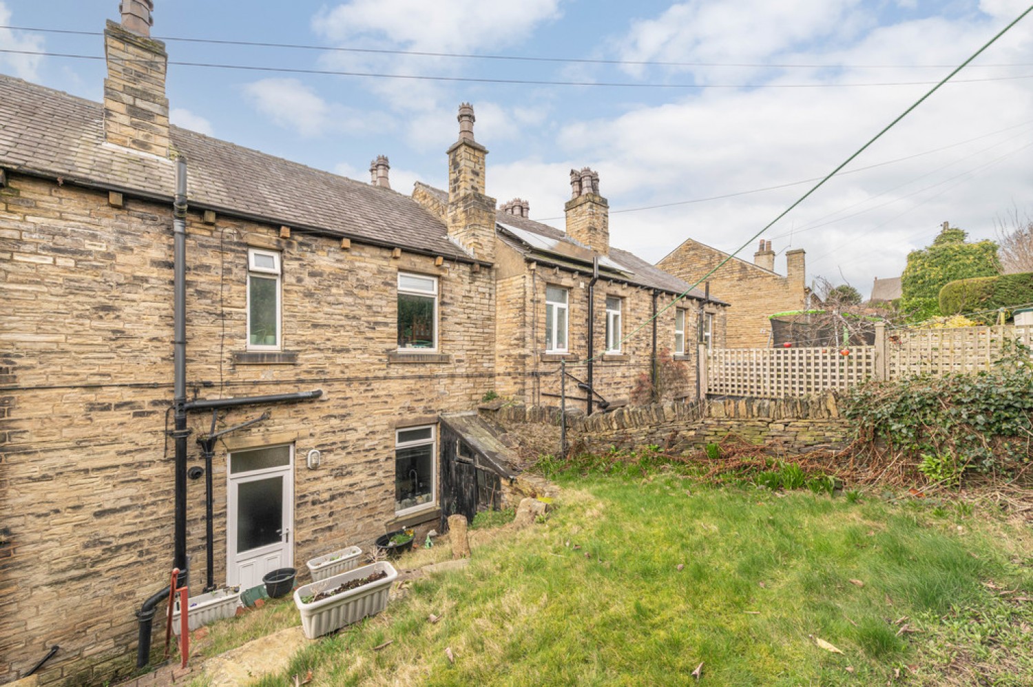2 bedroom House for Sale Kirkheaton, Huddersfied