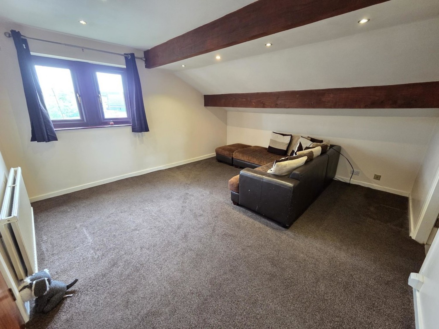 2 bedroom Flat for Letting Wyke, Bradford, West Yorkshire