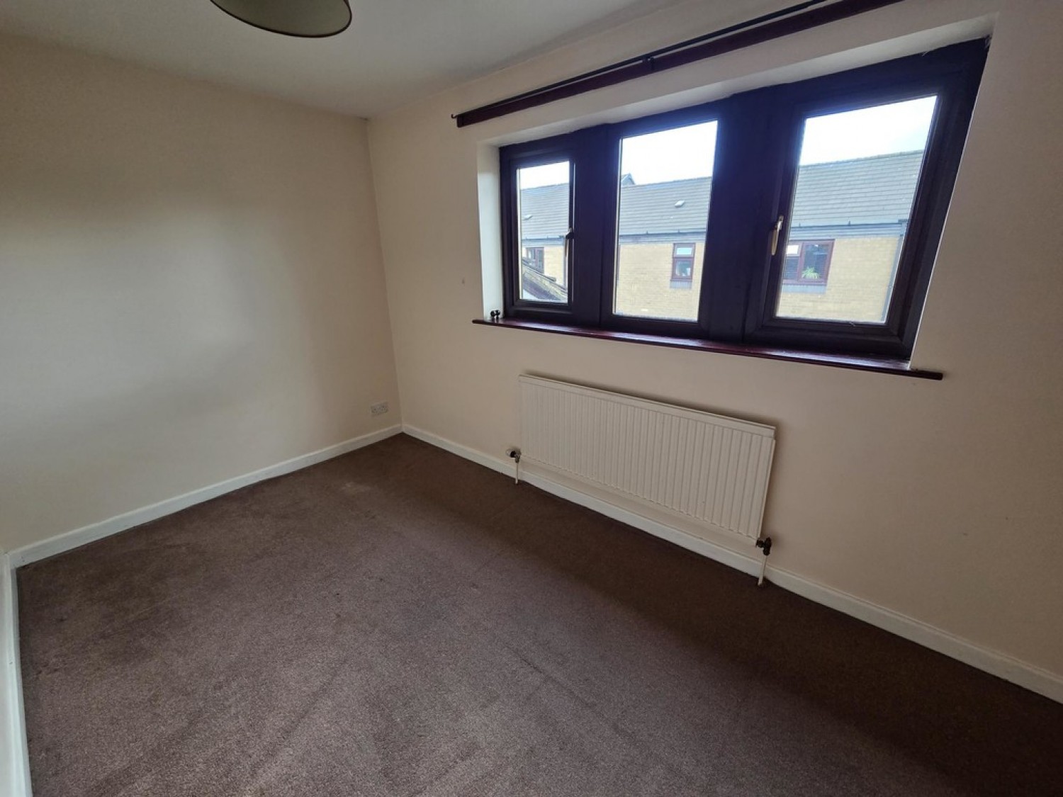 2 bedroom Flat for Letting Wyke, Bradford, West Yorkshire