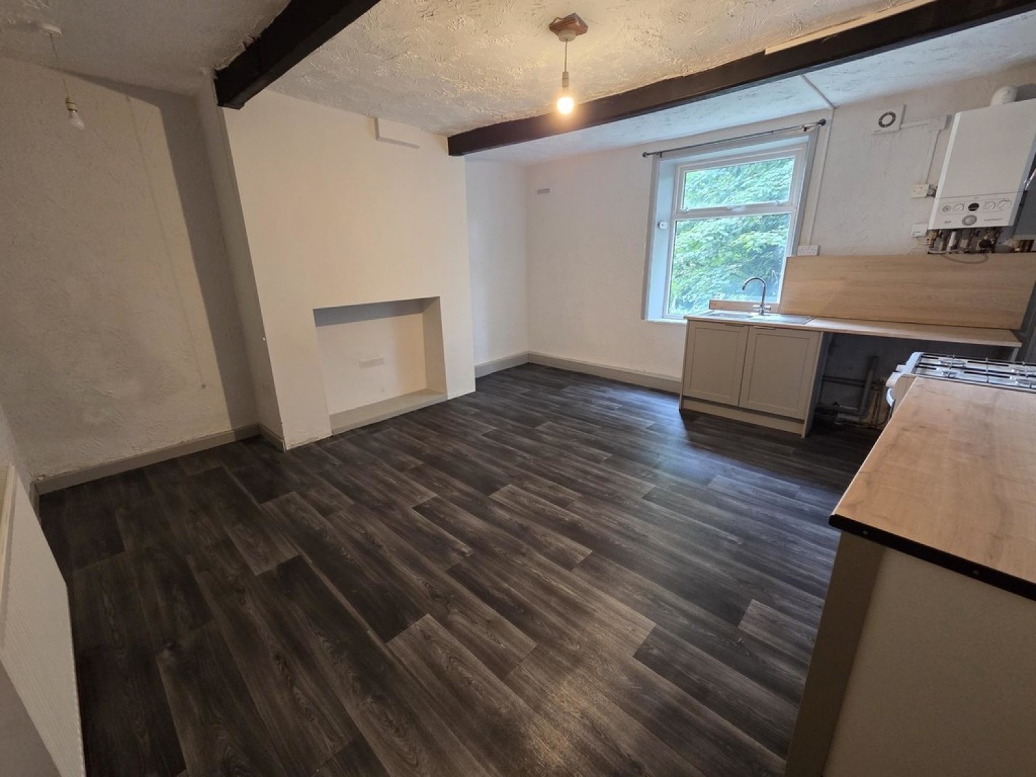 2 bedroom House for Letting Britannia Road, Huddersfield