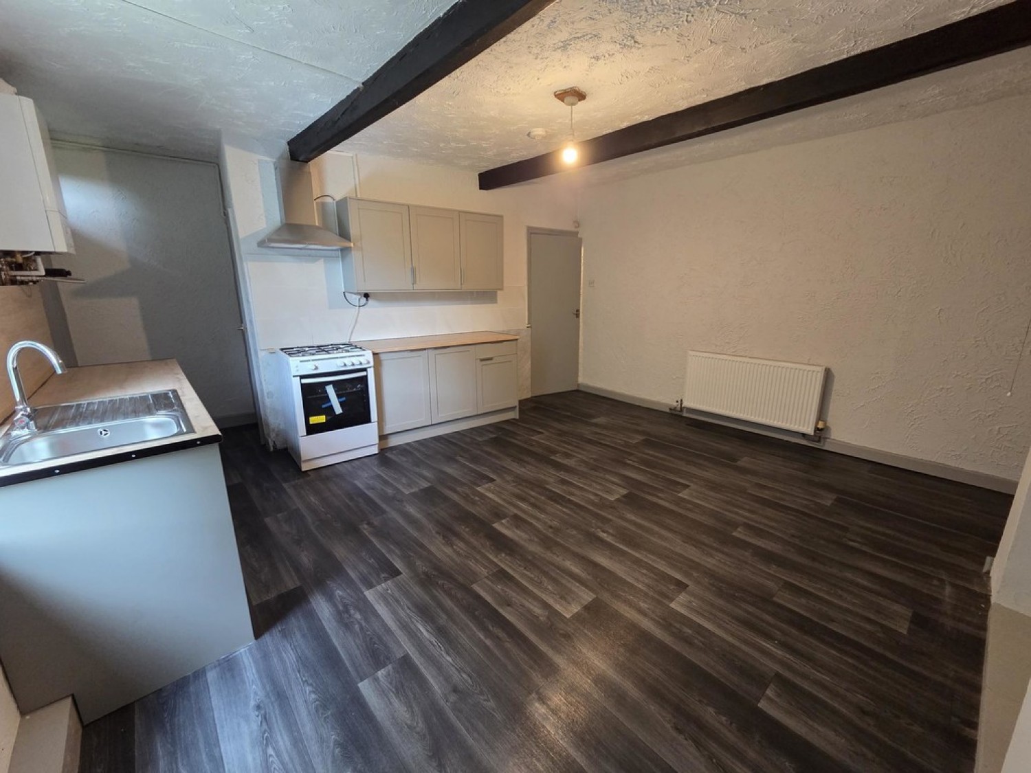 2 bedroom House for Letting Britannia Road, Huddersfield