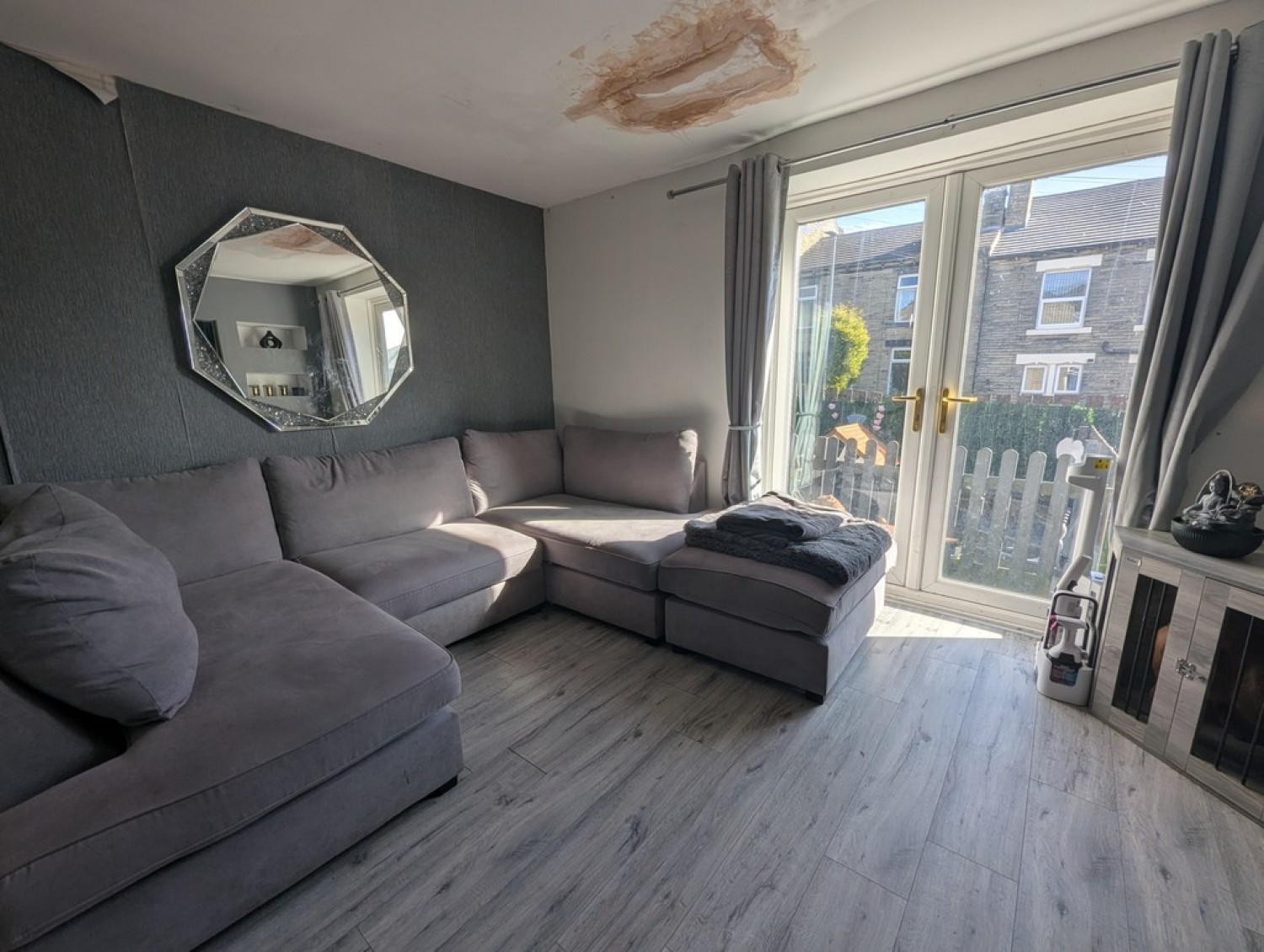 2 bedroom House for Sale Marion Street, Brighouse