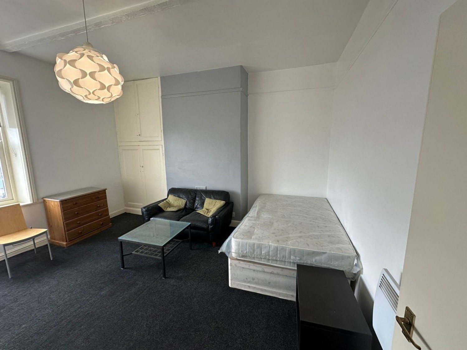 1 bedroom Flat for Letting Clare Hill, Huddersfield