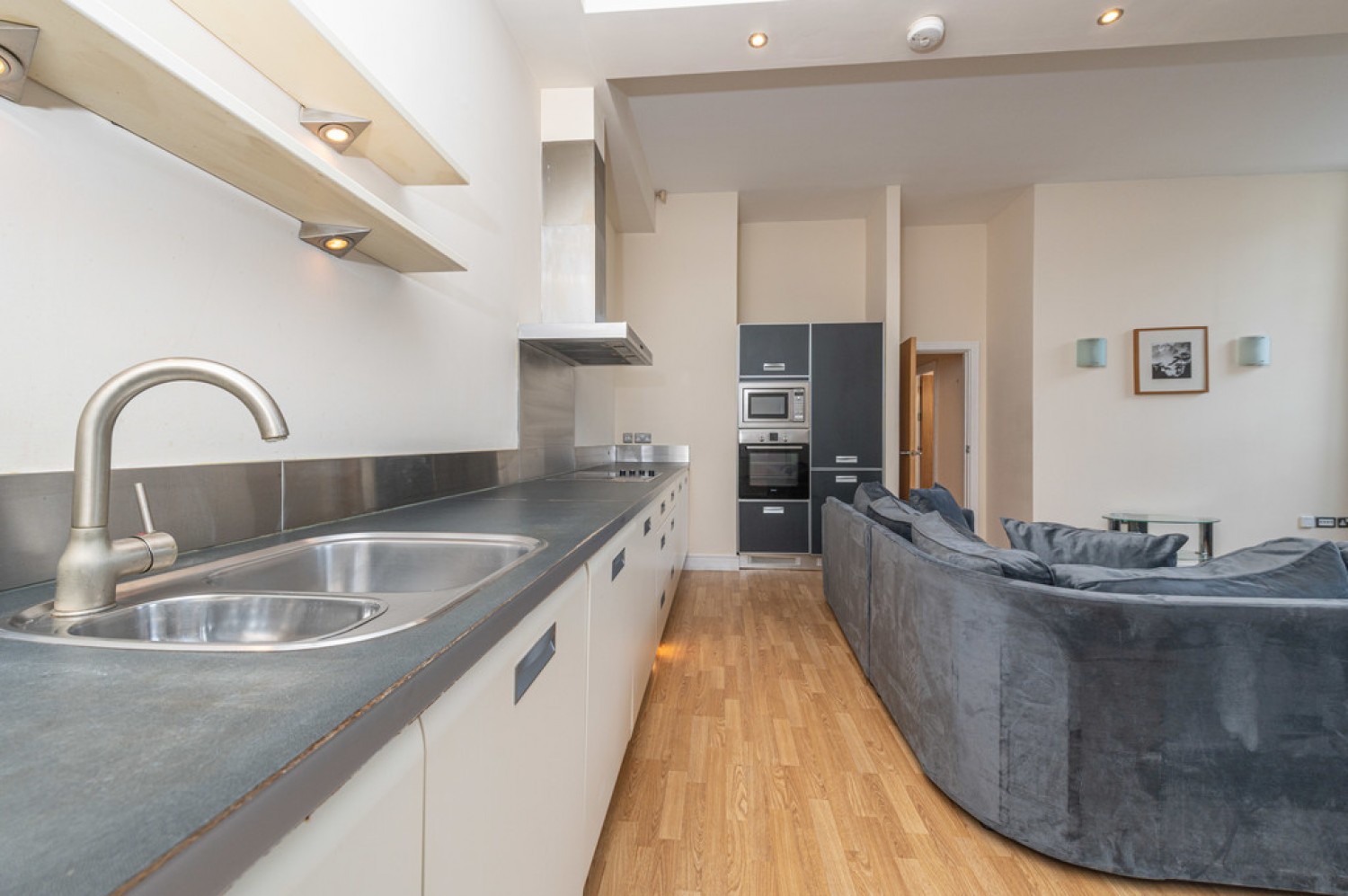 2 bedroom Flat for Sale Firth Street, Huddersfield