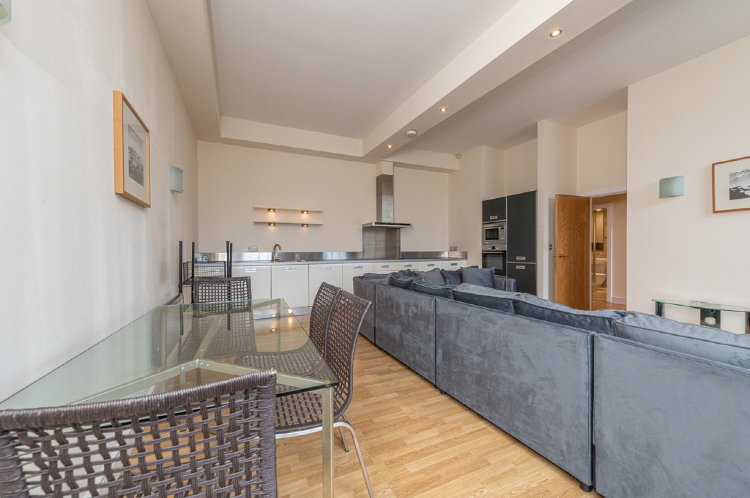 2 bedroom Flat for Sale Firth Street, Huddersfield