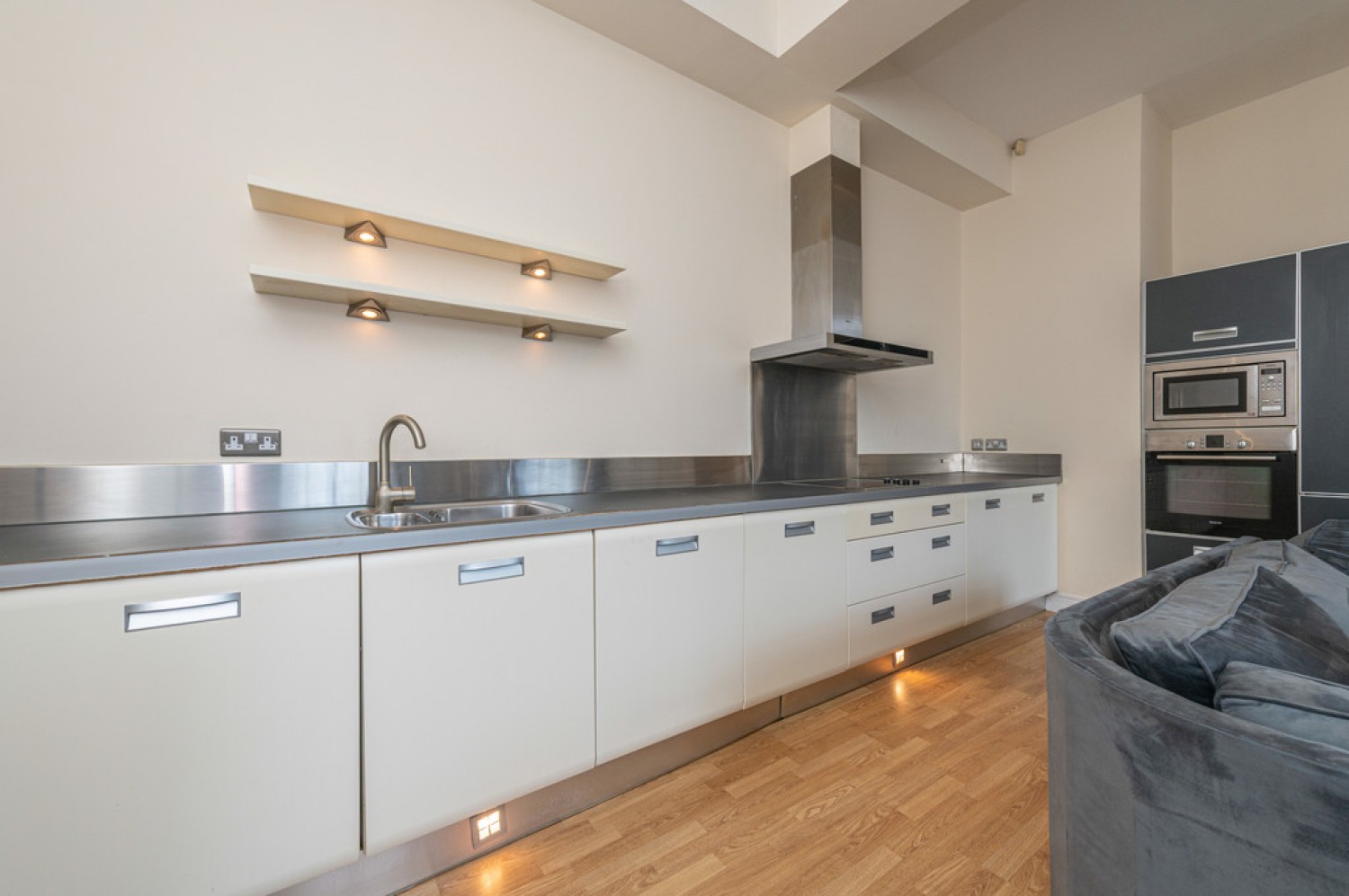 2 bedroom Flat for Sale Firth Street, Huddersfield