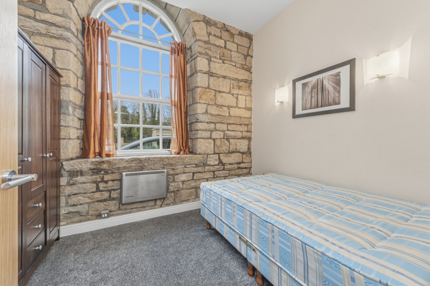 2 bedroom Flat for Sale Firth Street, Huddersfield