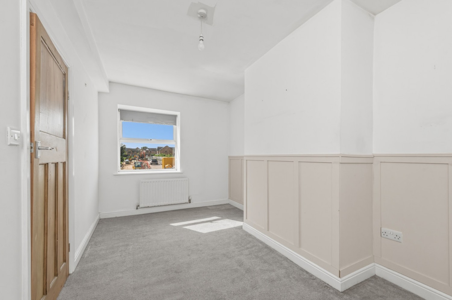 2 bedroom House for Sale Blackmoorfoot Road, Crosland Moor