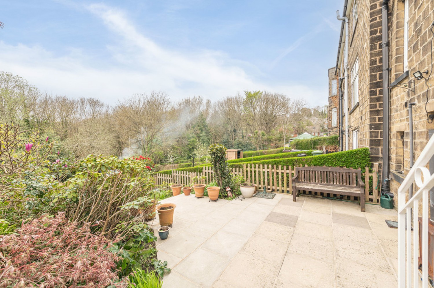 2 bedroom House for Sale West Close, Fartown