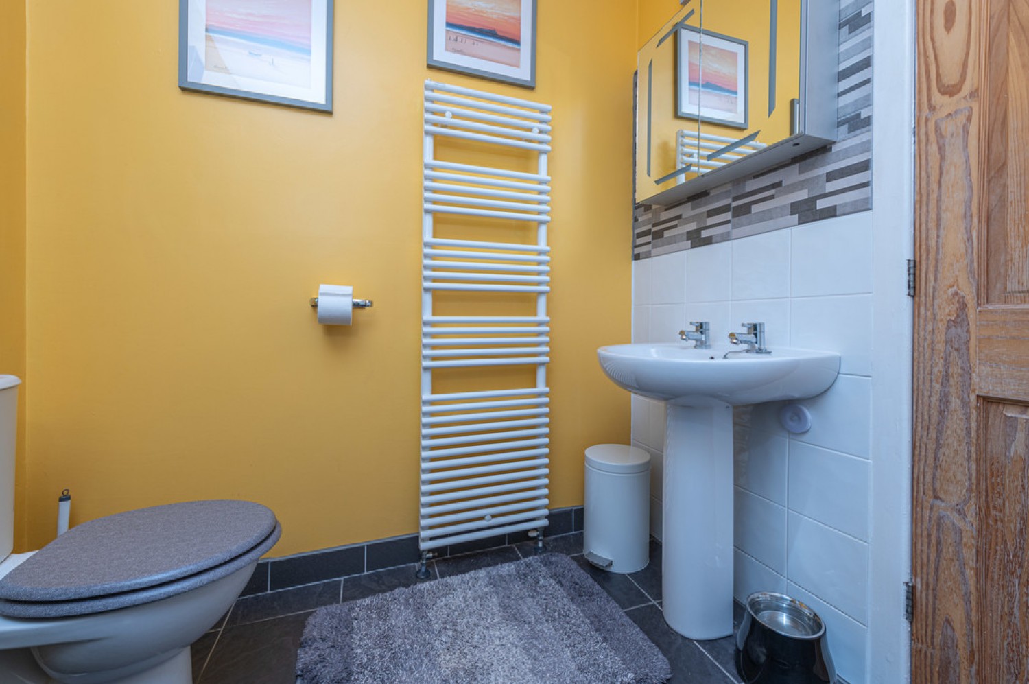 2 bedroom House for Sale West Close, Fartown