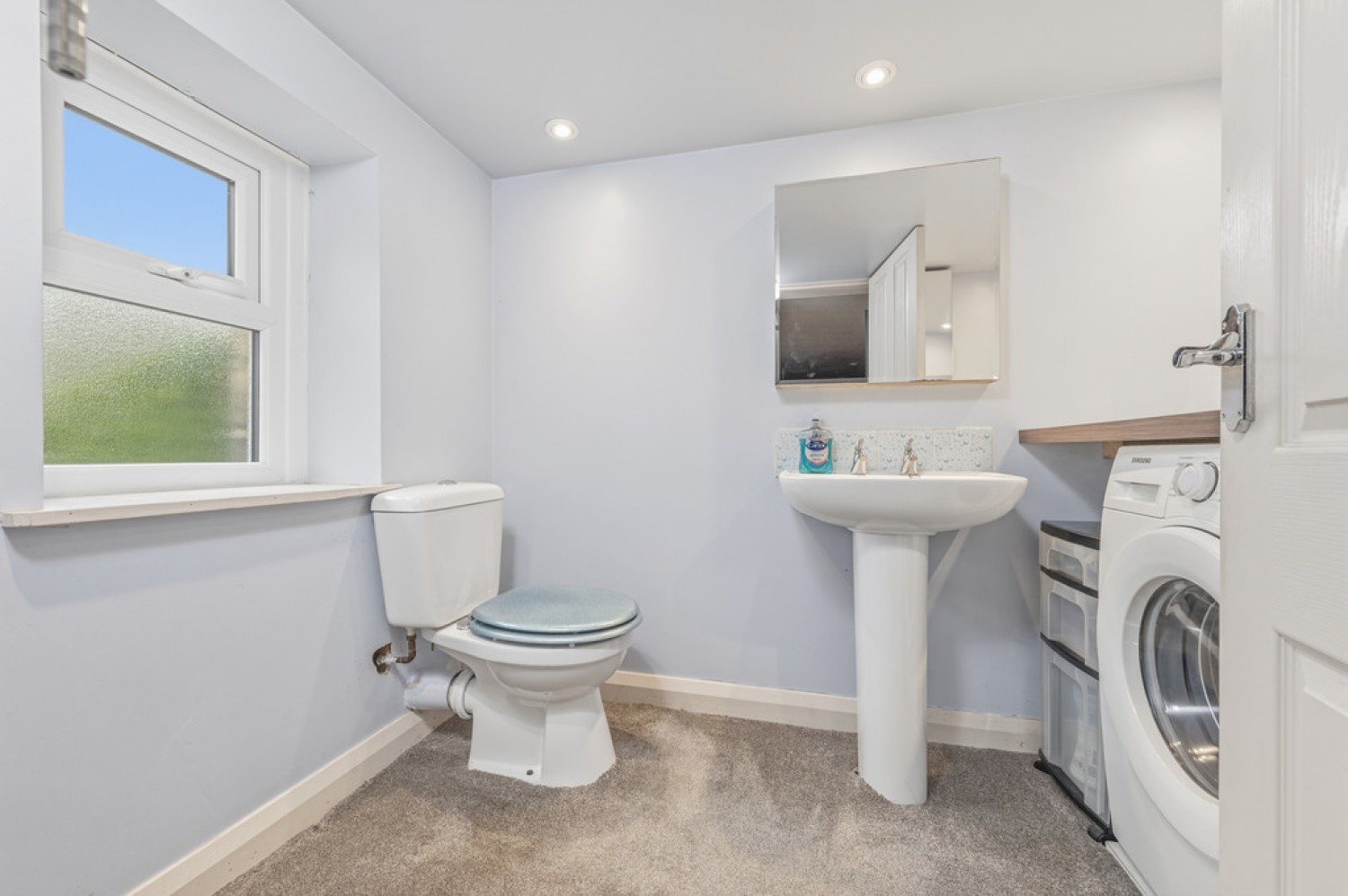 2 bedroom House for Sale West Close, Fartown