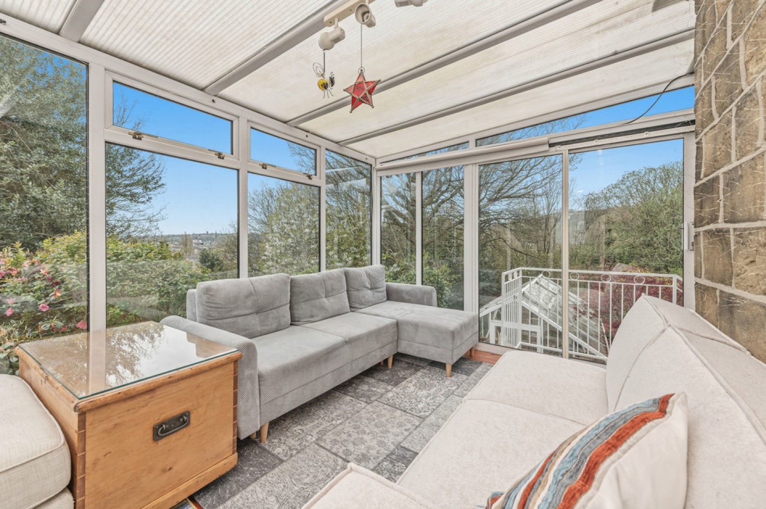 2 bedroom House for Sale West Close, Fartown