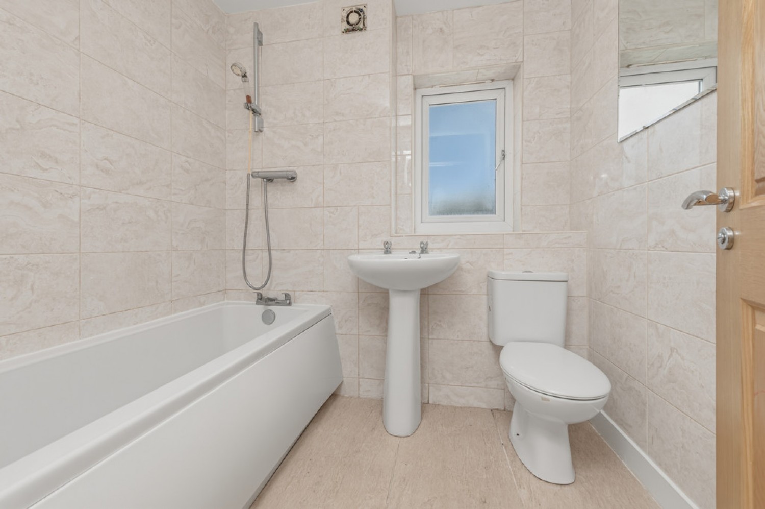 3 bedroom House for Sale Fartown, Huddersfield