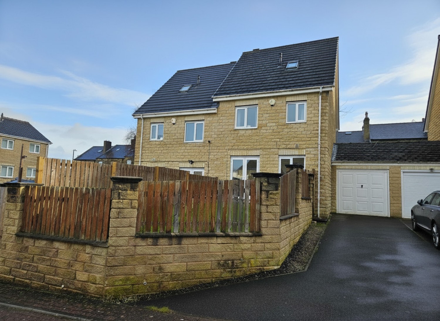 3 bedroom House for Sale Holly bank Road, Lindley