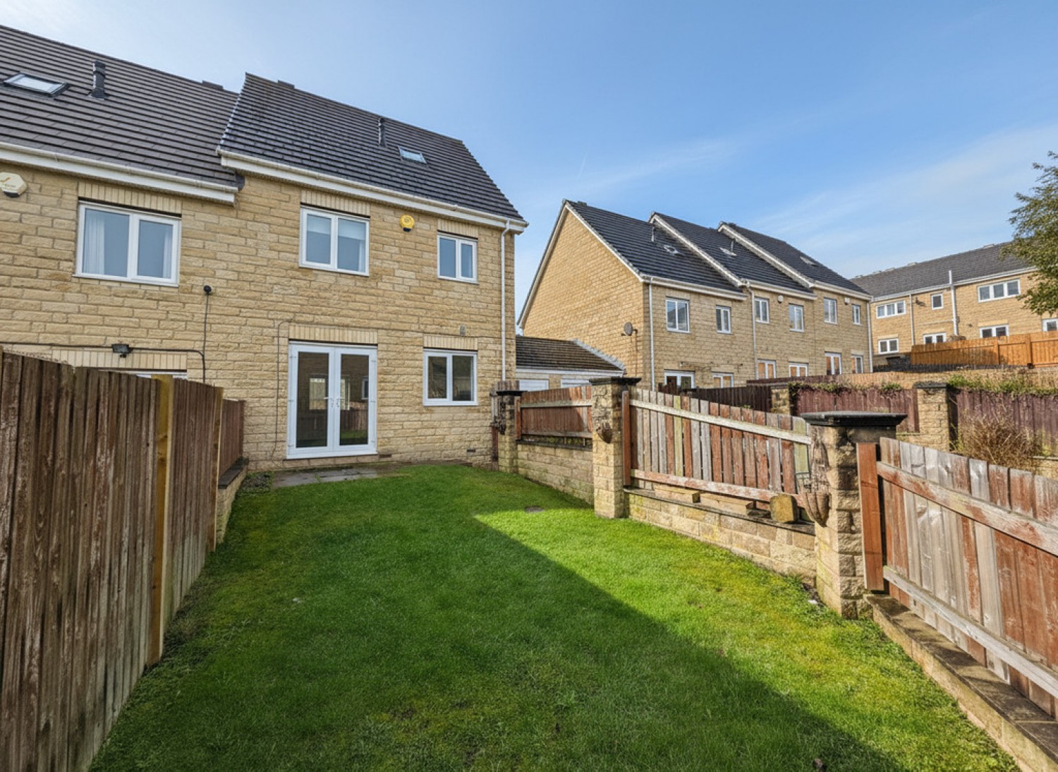 3 bedroom House for Sale Holly bank Road, Lindley