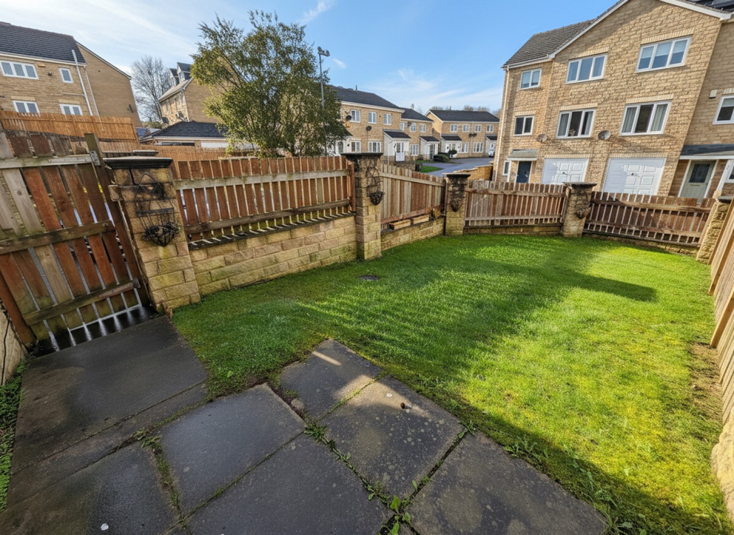 3 bedroom House for Sale Holly bank Road, Lindley