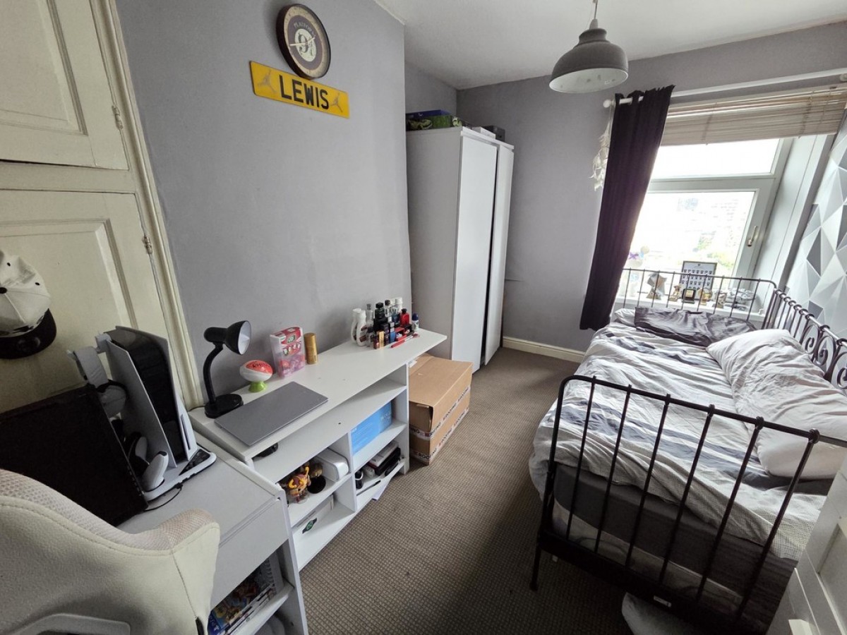 Longwood Road, Paddock