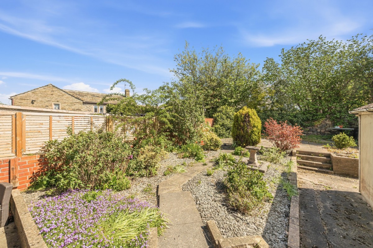 Turnshaws Avenue, Kirkburton