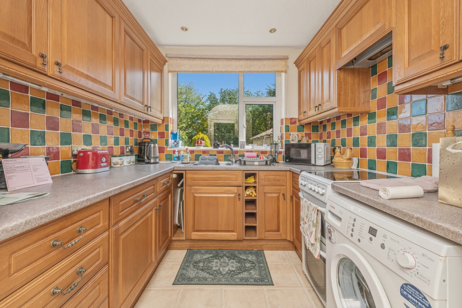 3 bedroom House for Sale Turnshaws Avenue, Kirkburton