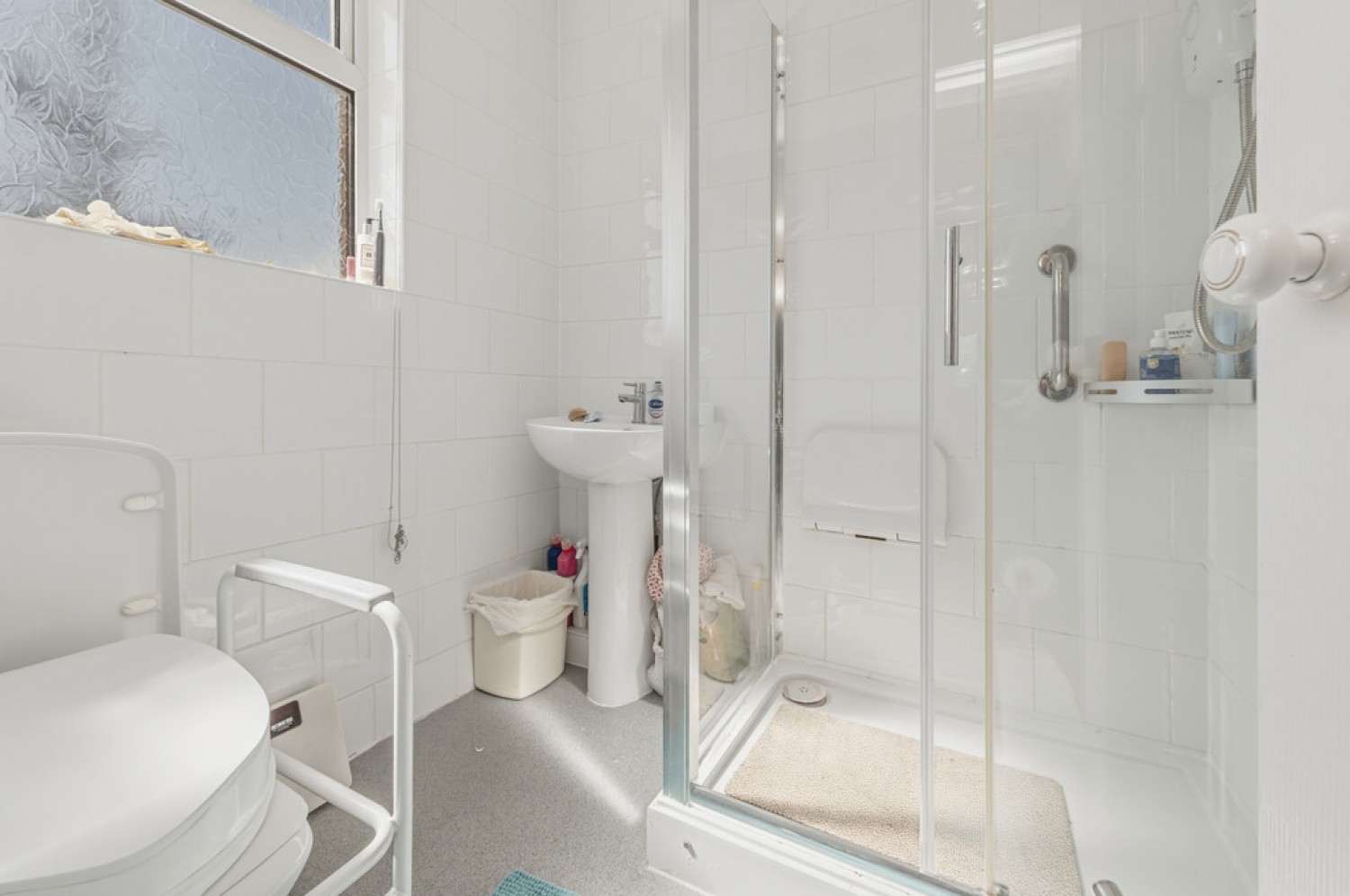3 bedroom House for Sale Turnshaws Avenue, Kirkburton