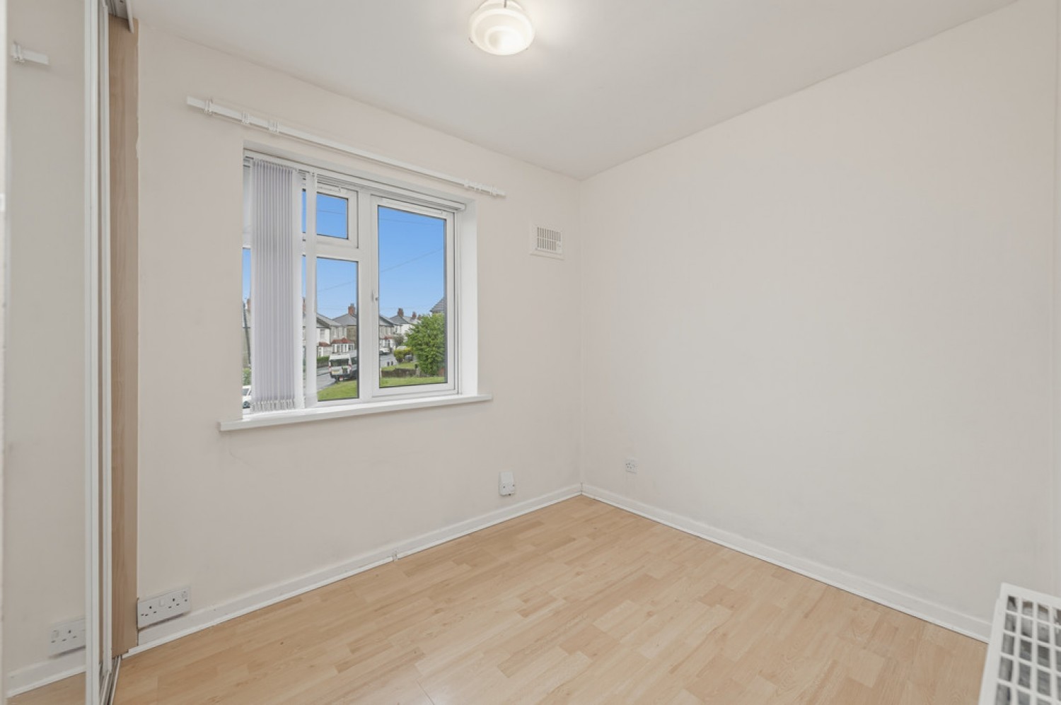 3 bedroom House for Sale Sandene Avenue, Huddersfield