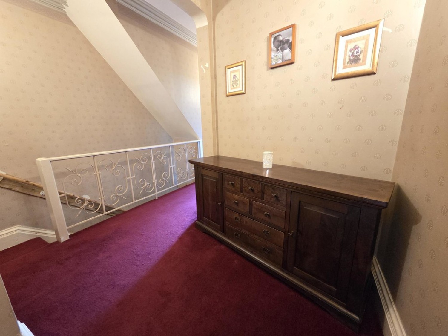 2 bedroom Flat for Letting Heaton Road, Huddersfield