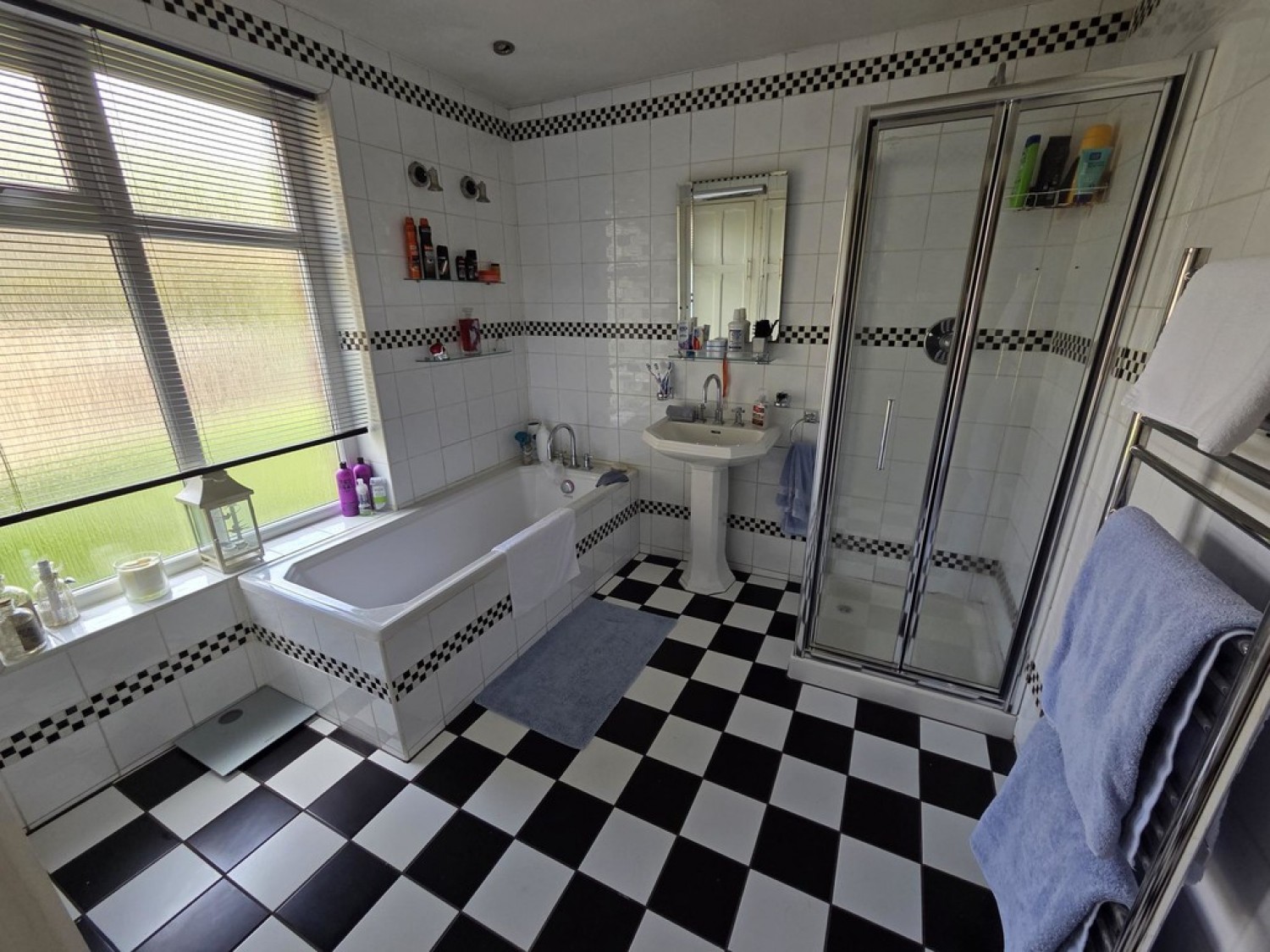 2 bedroom Flat for Letting Heaton Road, Huddersfield