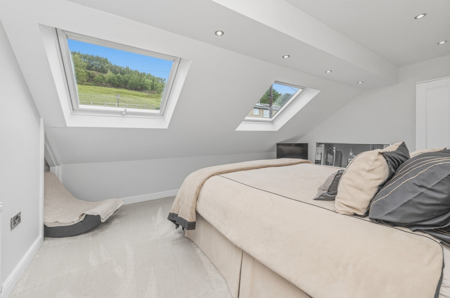 5 bedroom House for Sale Radcliffe Road, Golcar