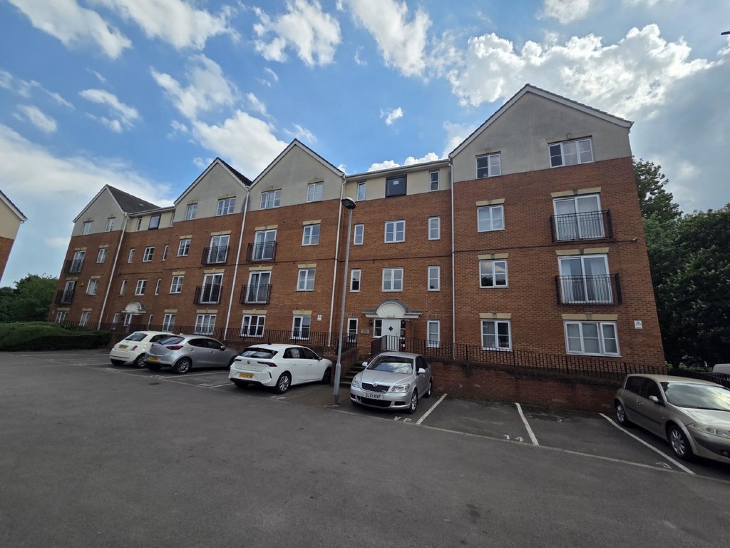 2 bedroom Flat for Letting Mayfair Court, Wakefield