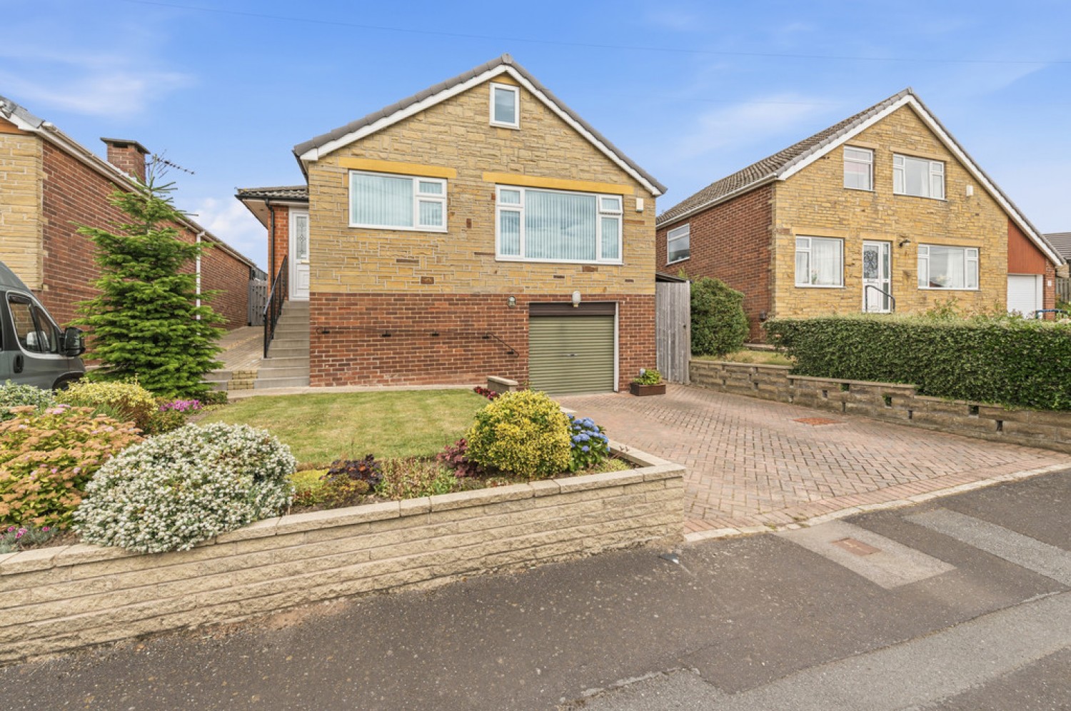 3 bedroom Bungalow for Sale Manor Park Way, Lepton