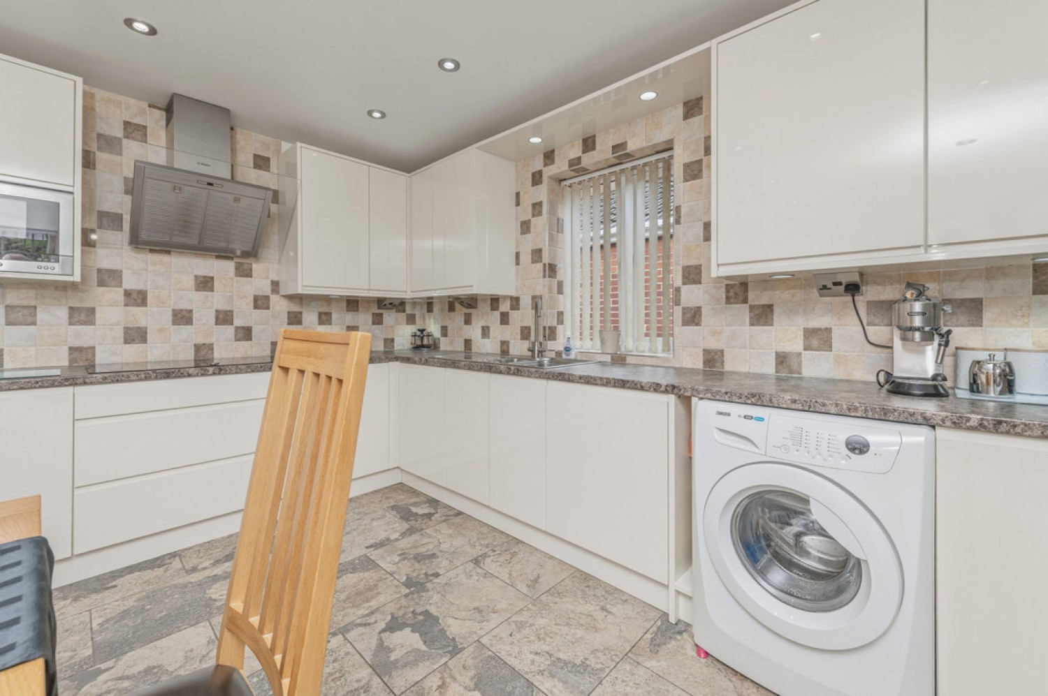 3 bedroom Bungalow for Sale Manor Park Way, Lepton