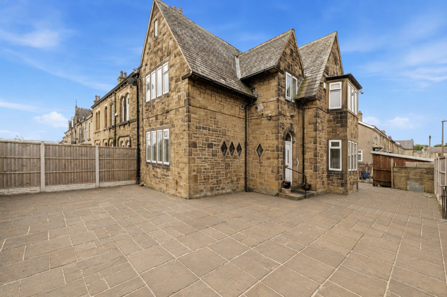 4 bedroom House for Sale Yew Street, Fartown