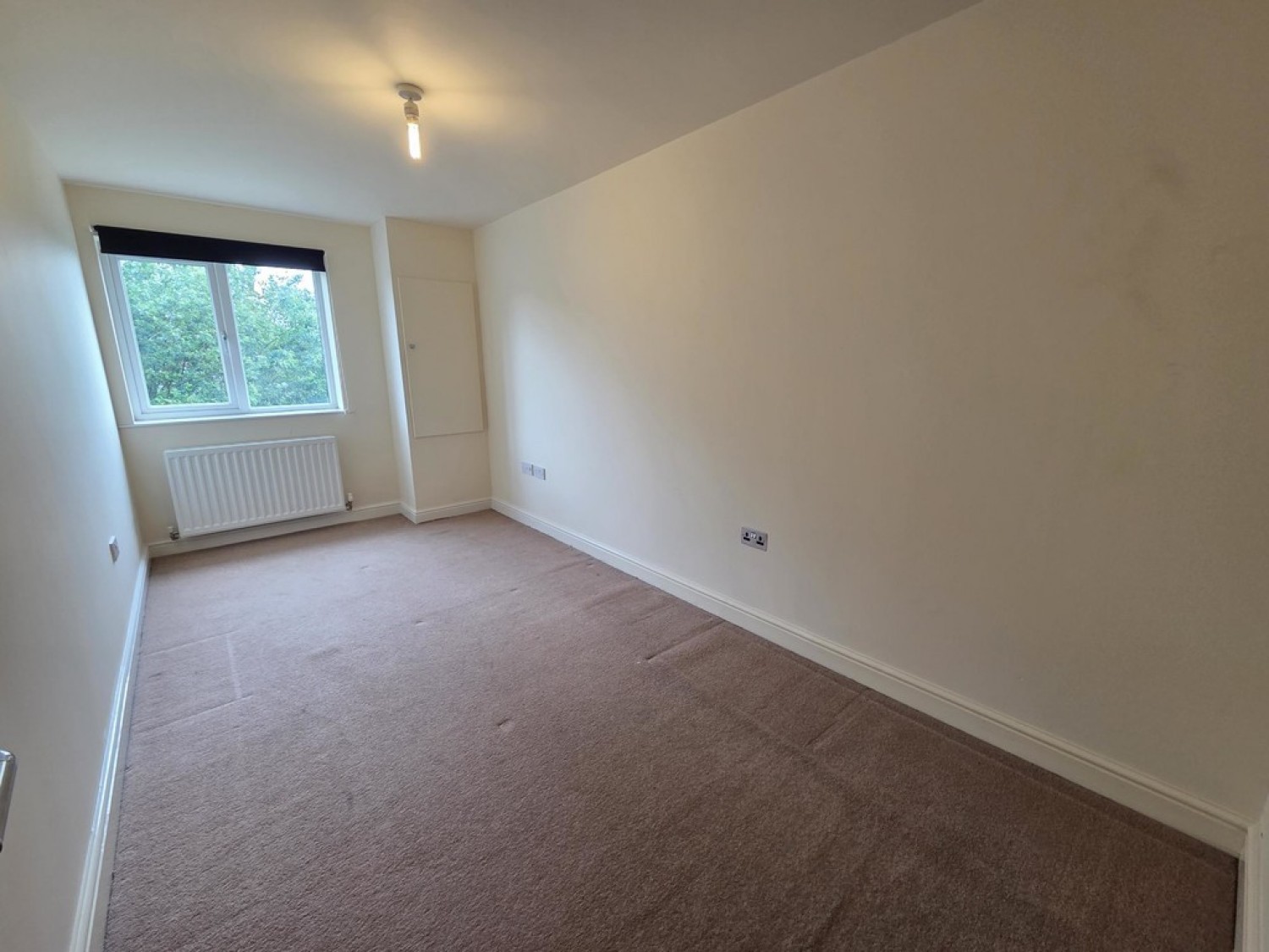 2 bedroom Flat for Letting Georgia View, Ainley Top