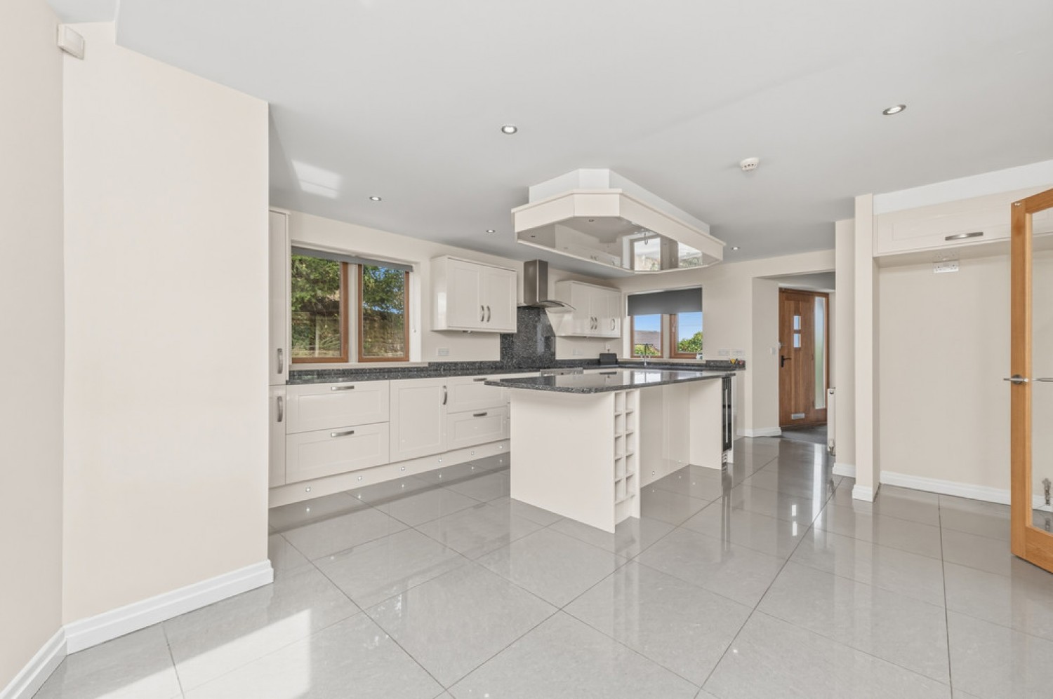 5 bedroom House for Sale Yew Tree Road, Shepley