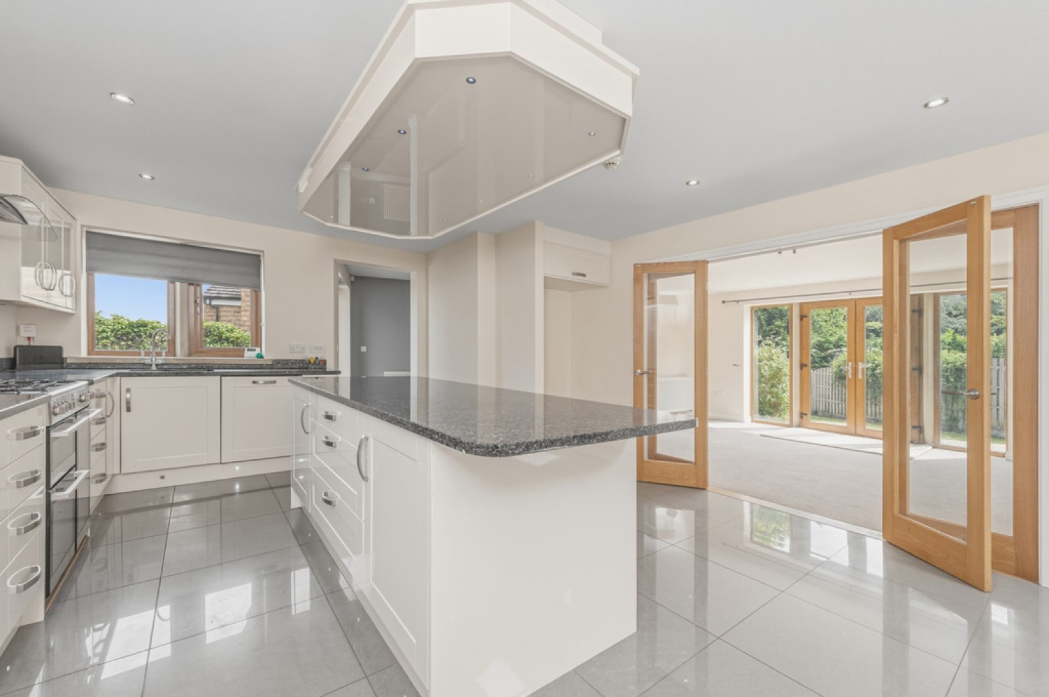 5 bedroom House for Sale Yew Tree Road, Shepley